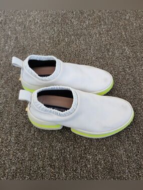 STUART WEITZMAN Leather Slip On Sneakers SW 612